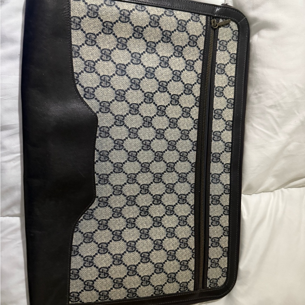Gucci Monogram Clutch/Portfolio